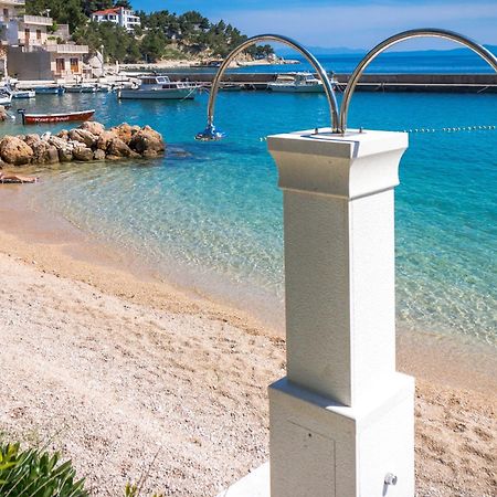 Apartments And Rooms By The Sea Brela, Makarska - 13118 Екстер'єр фото