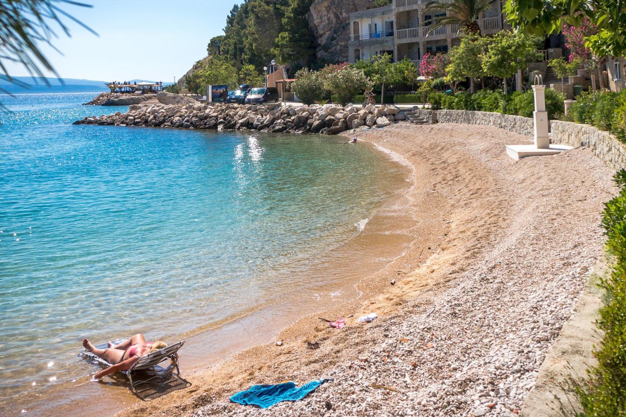 Apartments And Rooms By The Sea Brela, Makarska - 13118 Екстер'єр фото